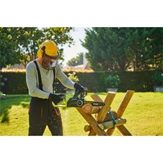 Ryobi OCS1830 18 V szénkefe nélküli láncfűrész