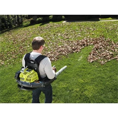 Ryobi RBL42BP POWR XT hátravehető motoros lombfúvó