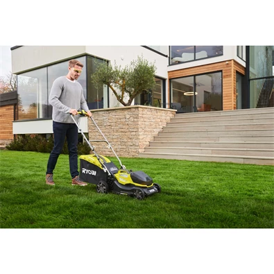Ryobi RY18LMX37A-150 37cm (1 x 5.0 Ah) 18 V szénkefe nélküli fűnyíró