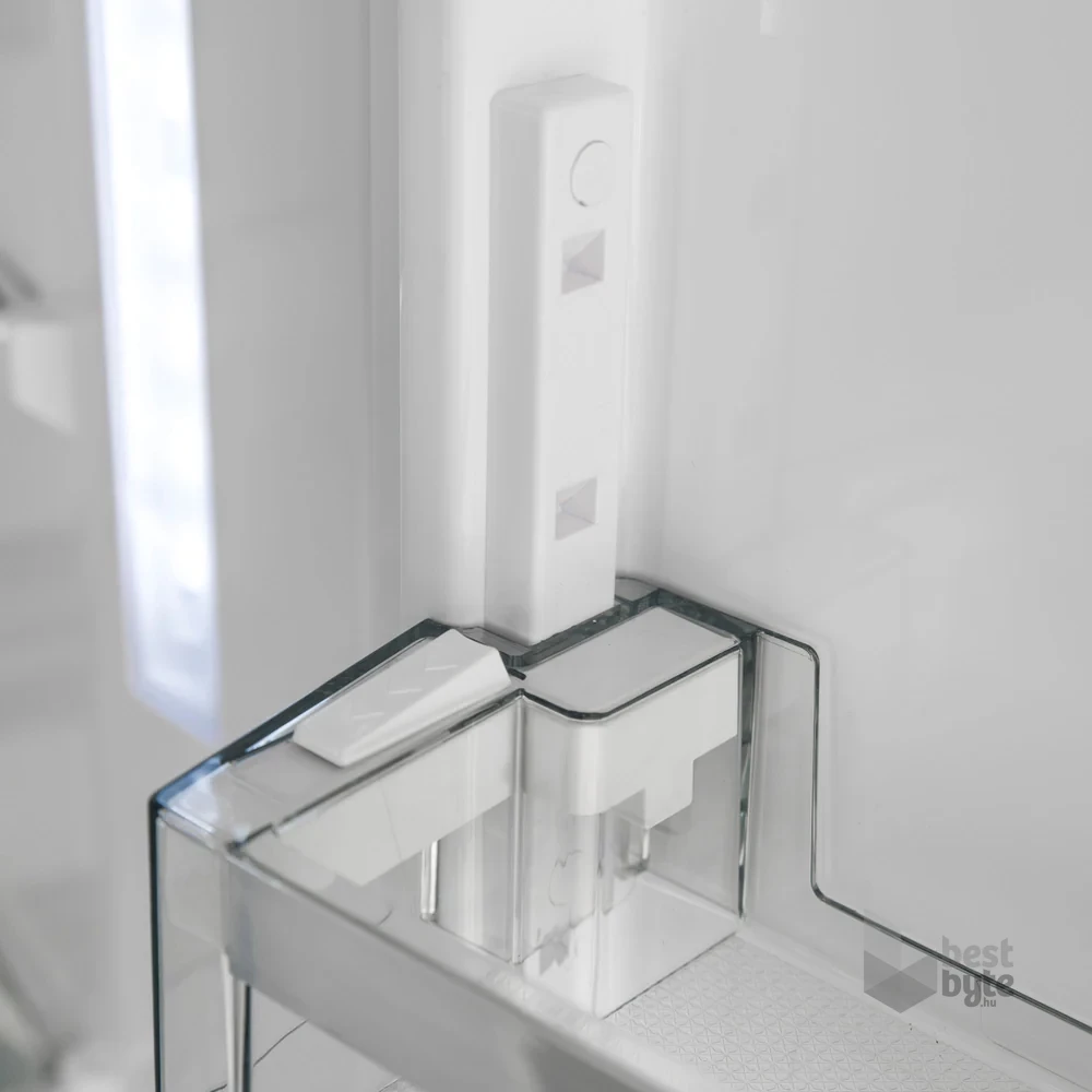 Sharp SJ-FTB01ITXLE-EU inox, felülfagyasztós, Hűtő:171L, Fagyasztó:42L, Nanofrost hűtőszekrény