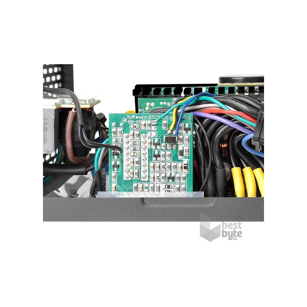 Thermaltake Toughpower Grand RGB 750W moduláris tápegység