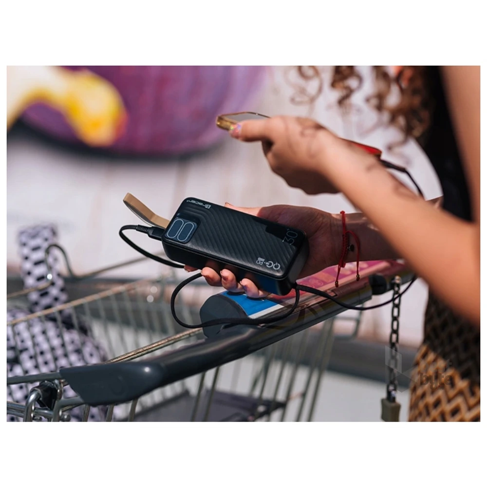 Tracer Blaze 30 000 mAh PD 65W Quick Charge 3.0 fekete hordozható power bank