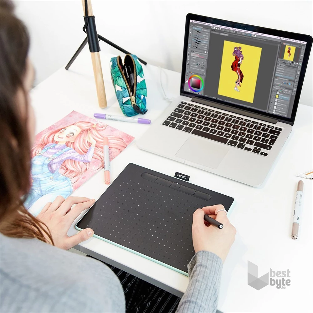 Wacom CTL-6100WLE-N Intuos M pisztácia Bluetooth digitális rajztábla