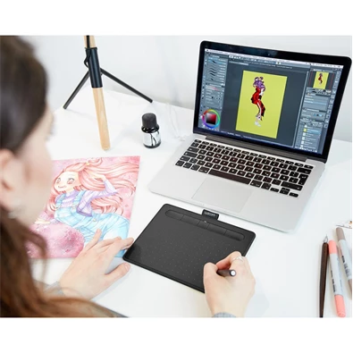 Wacom Intuos S fekete Bluetooth digitális rajztábla