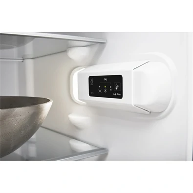 Whirlpool W5 821EOX 2 inox, alulfagyasztós, Hűtő:228L, Fagyasztó:111L, Stop frost hűtőszekrény