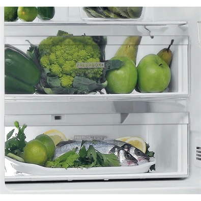 Whirlpool W7 821O K fekete, alulfagyasztós, Hűtő:239L, Fagyasztó:104L, Total No frost hűtőszekrény