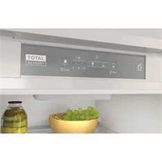 Whirlpool WHC18 T322 beépíthető alulfagyasztós hűtőszekrény (Használt - A)